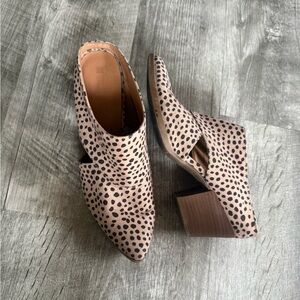 Dolce Vita Tan and Black Block Heel Mules